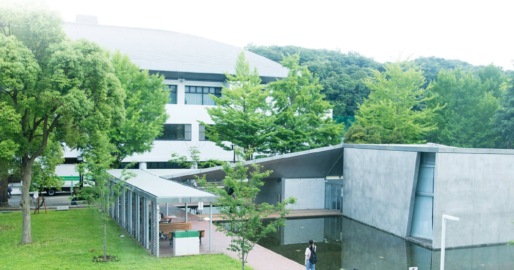 横浜市立大学