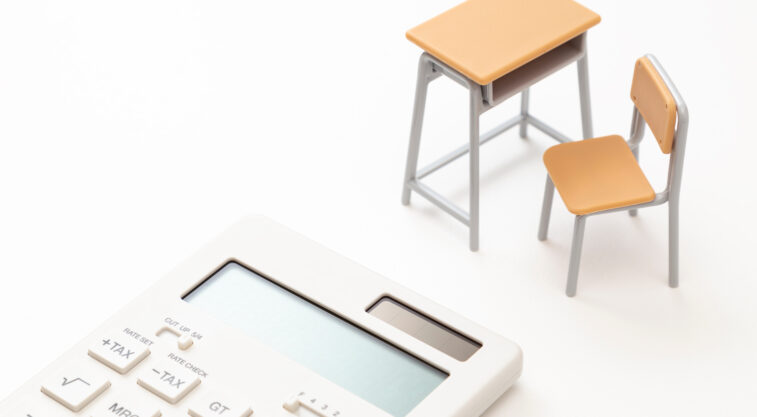 【保護者375名調査】高校受験の塾・家庭教師の年間費用、約7割が「負担」を実感。理想と現実のミスマッチが深刻。