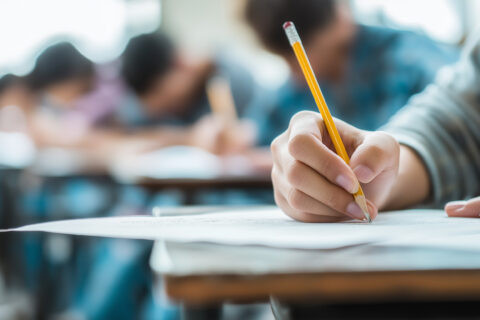 【大学生の保護者1,332名に調査】大学入試の常識はもう古い！？主流だったはずの「一般選抜」が年々減少し、学力だけではない「総合型選抜」が4年間で1.5倍に急増！Z世代の大学受験に地殻変動か