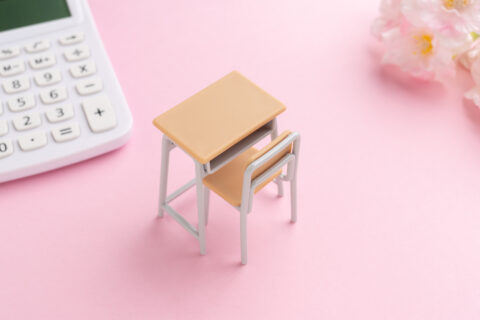 【大学受験費用実態】保護者の7割以上が塾・予備校の月謝に「高い」と悲鳴！理想の月謝「月3万円未満」が過半数を超えるも、現実との1万円以上のギャップが家計を圧迫するリアル