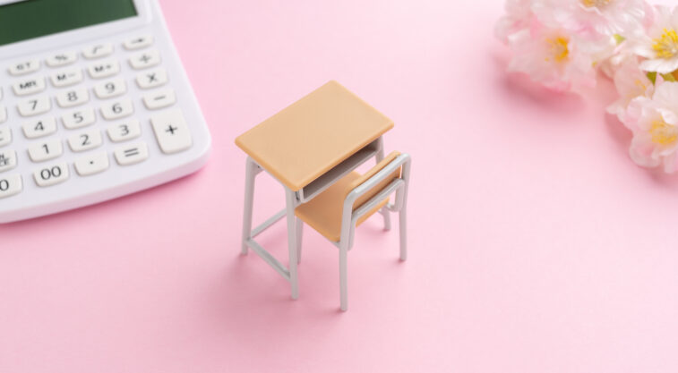 【大学受験費用実態】保護者の7割以上が塾・予備校の月謝に「高い」と悲鳴！理想の月謝「月3万円未満」が過半数を超えるも、現実との1万円以上のギャップが家計を圧迫するリアル