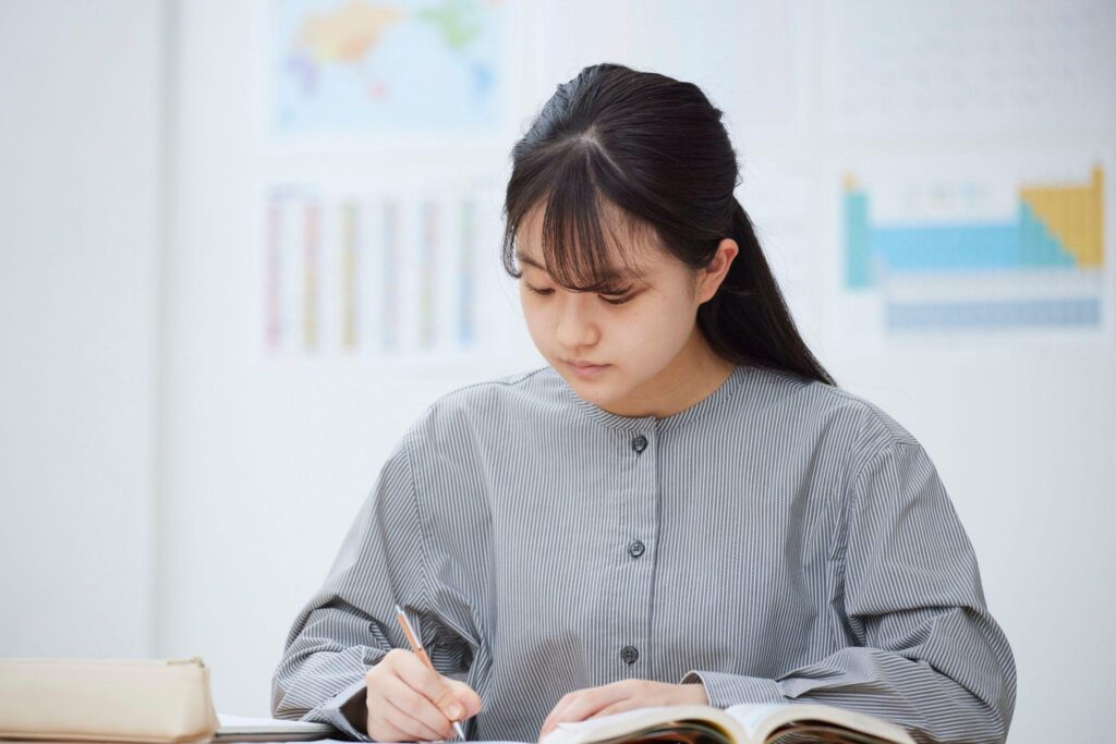 医学部受験に向けて予備校・塾で勉強している受験生②