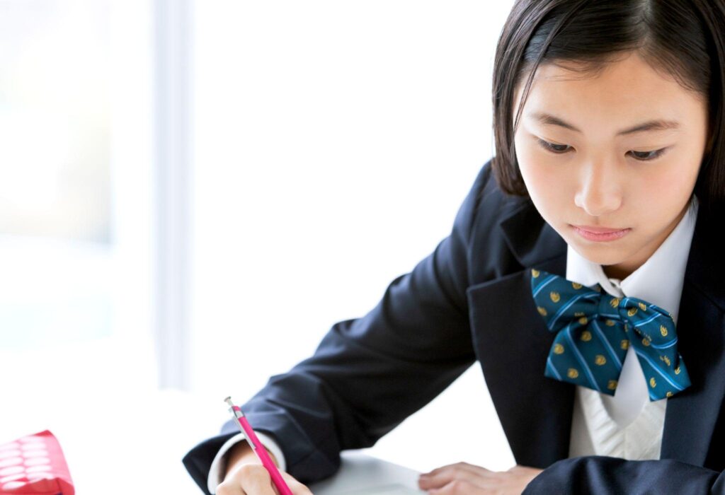 文学部に向いている人とは？基礎知識や大学卒業後のキャリアまで詳しく解説